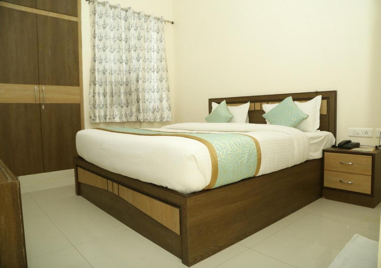 Hotel Cheelgadi Jaipur Bagian luar foto