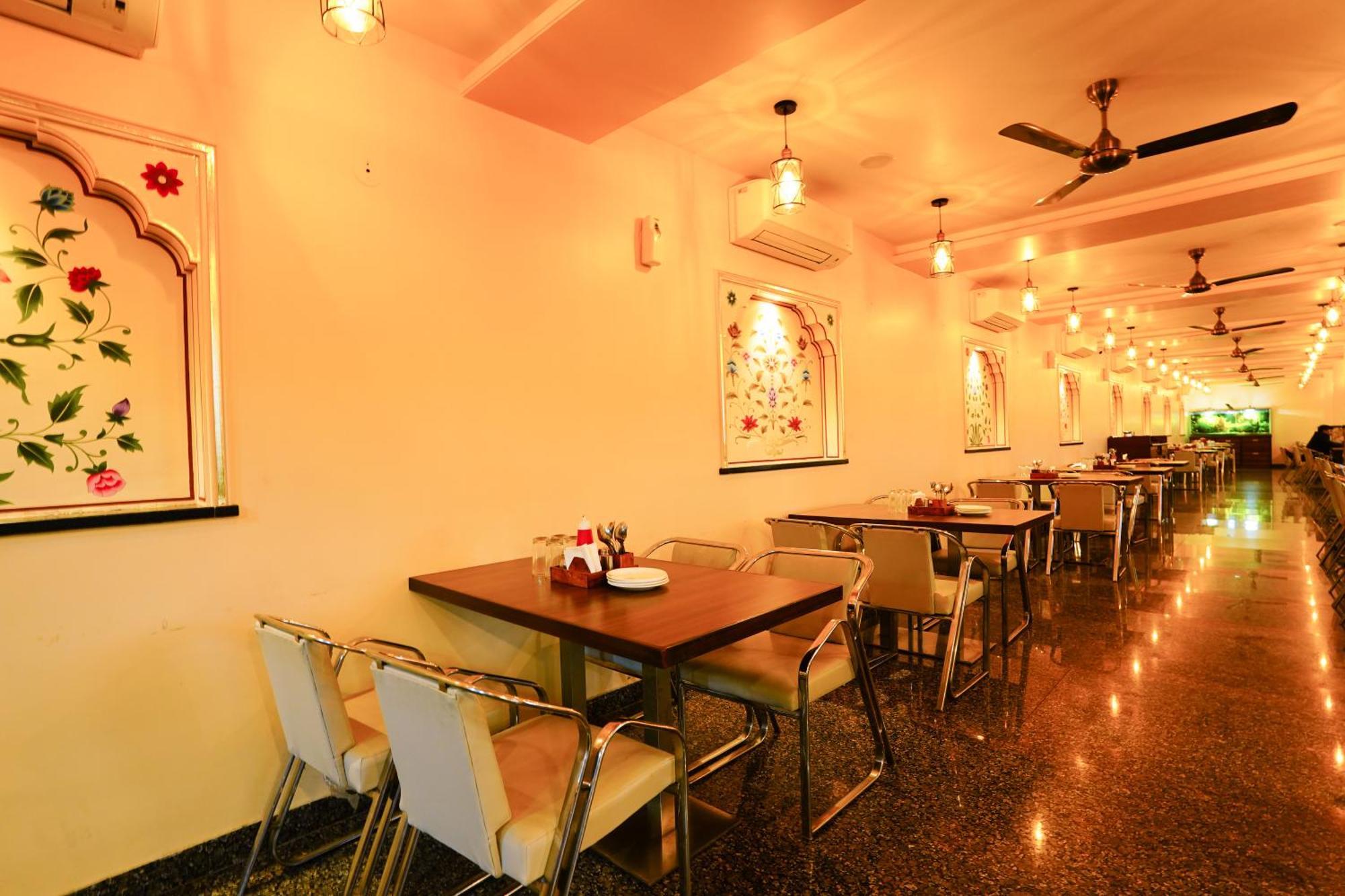 Hotel Cheelgadi Jaipur Bagian luar foto