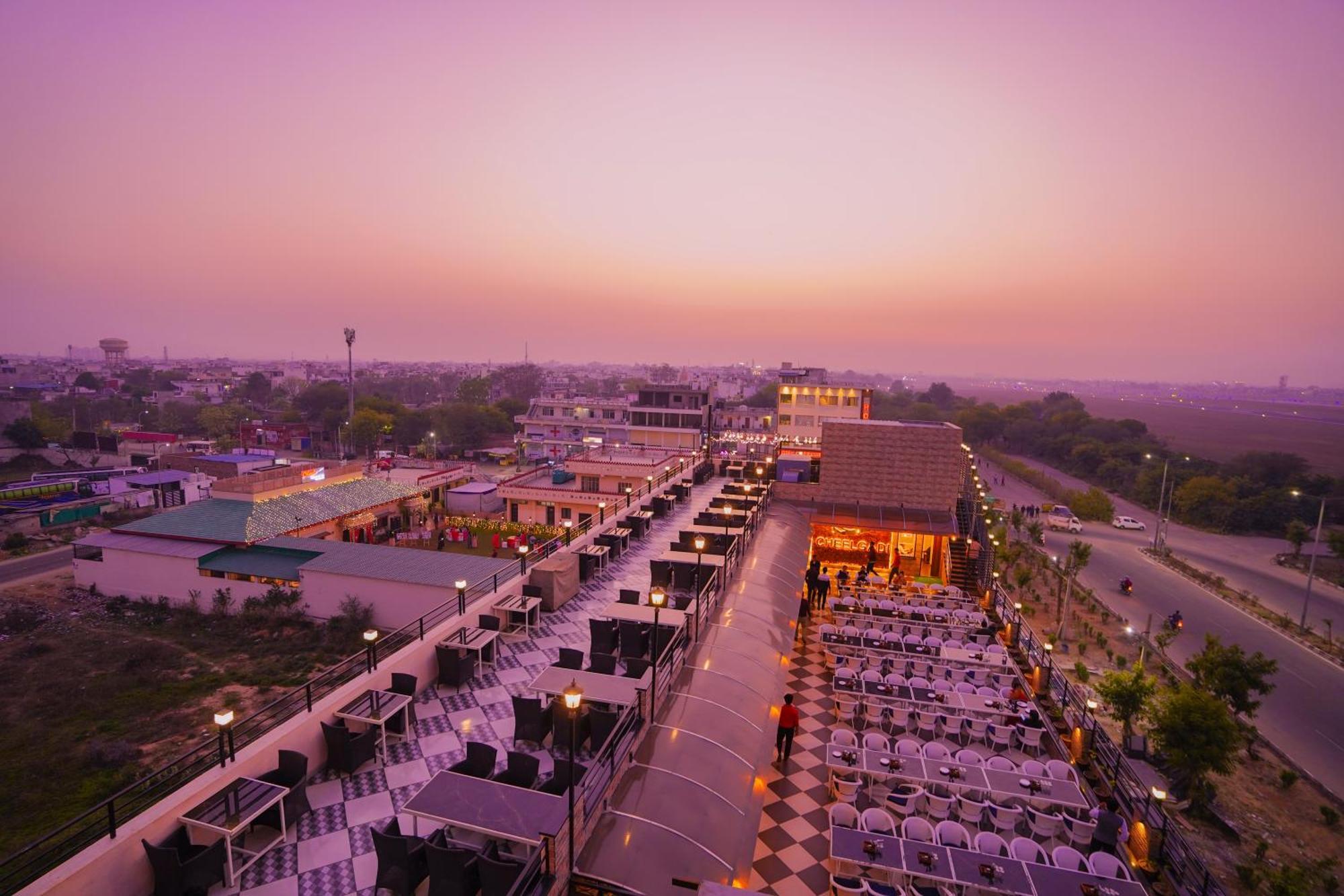 Hotel Cheelgadi Jaipur Bagian luar foto