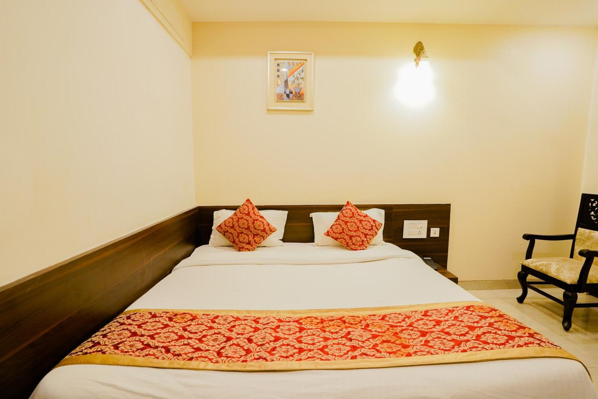 Hotel Cheelgadi Jaipur Bagian luar foto