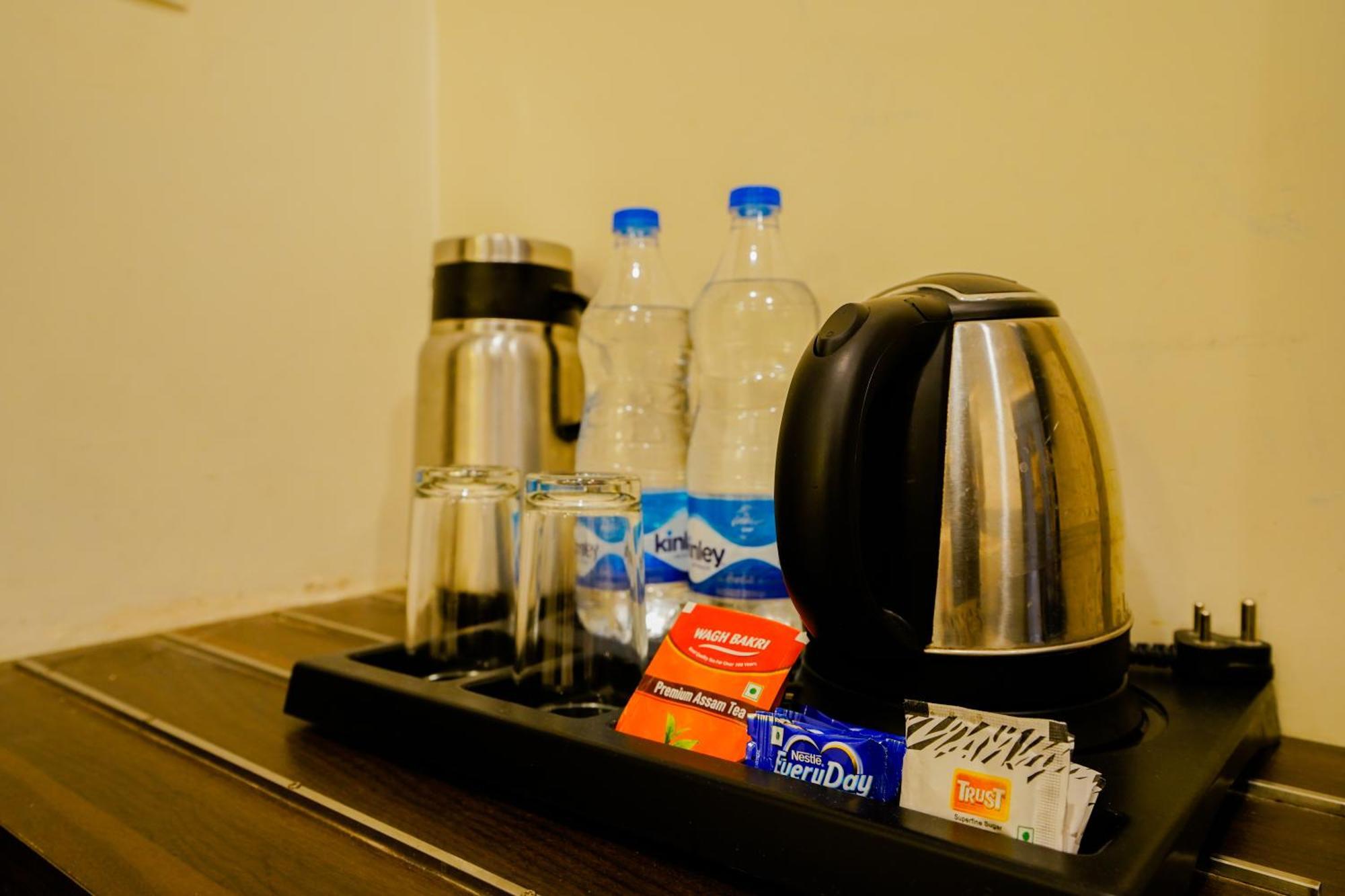 Hotel Cheelgadi Jaipur Bagian luar foto