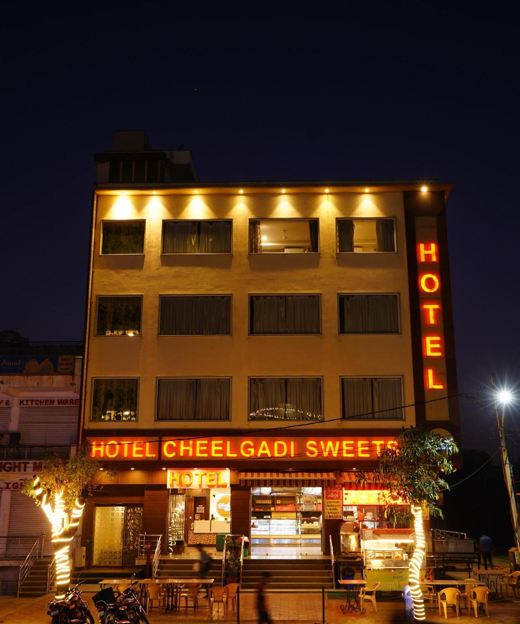 Hotel Cheelgadi Jaipur Bagian luar foto