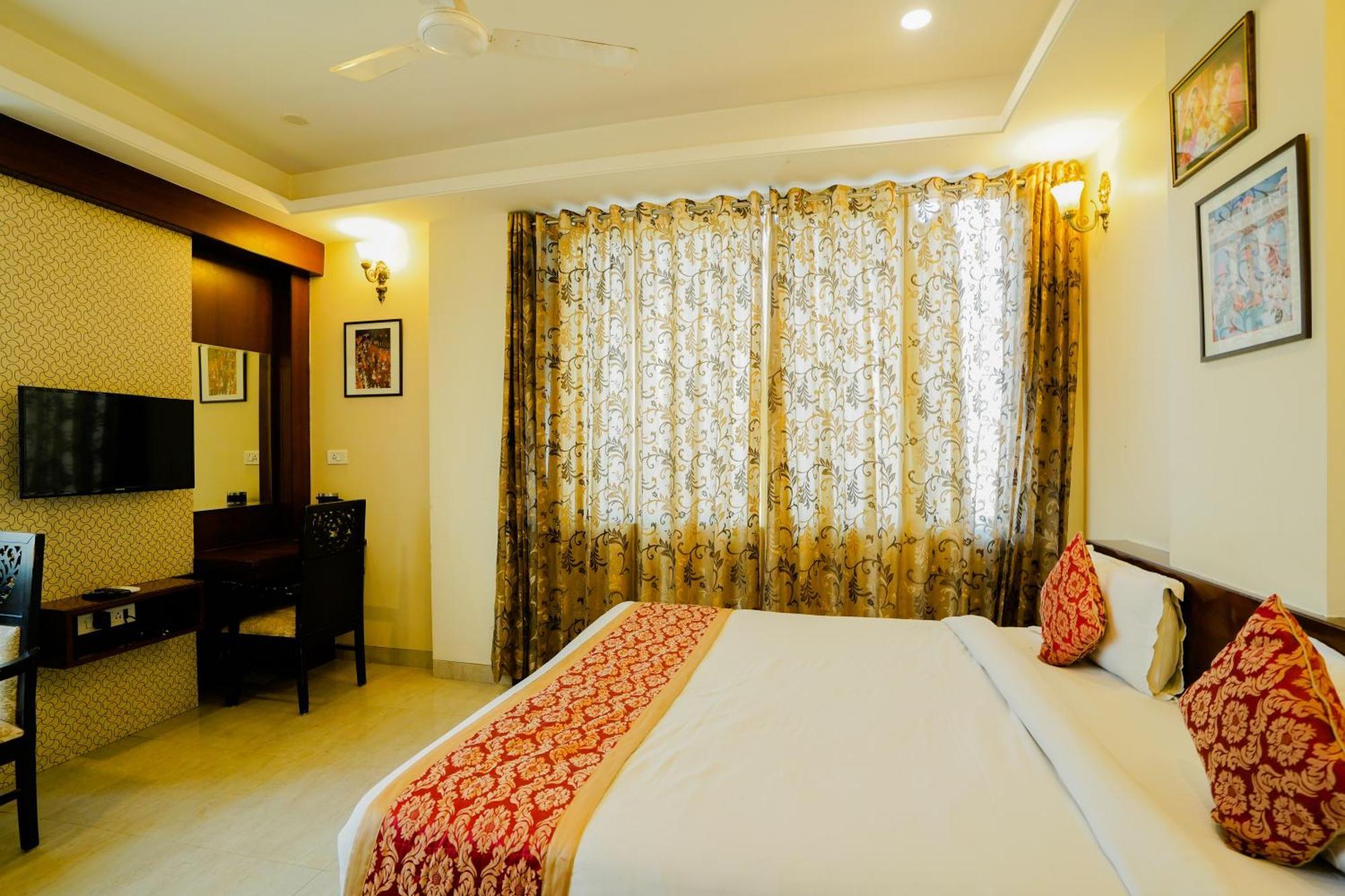 Hotel Cheelgadi Jaipur Bagian luar foto