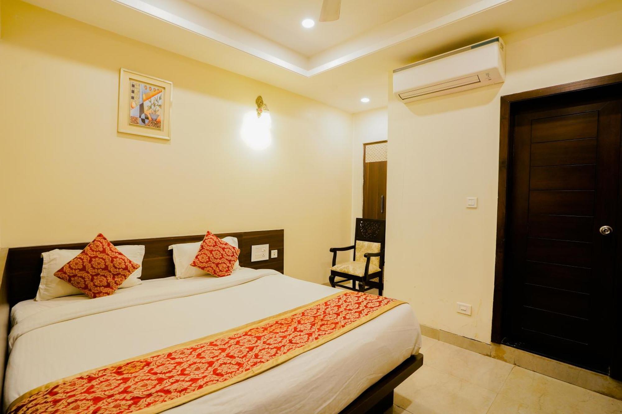 Hotel Cheelgadi Jaipur Bagian luar foto