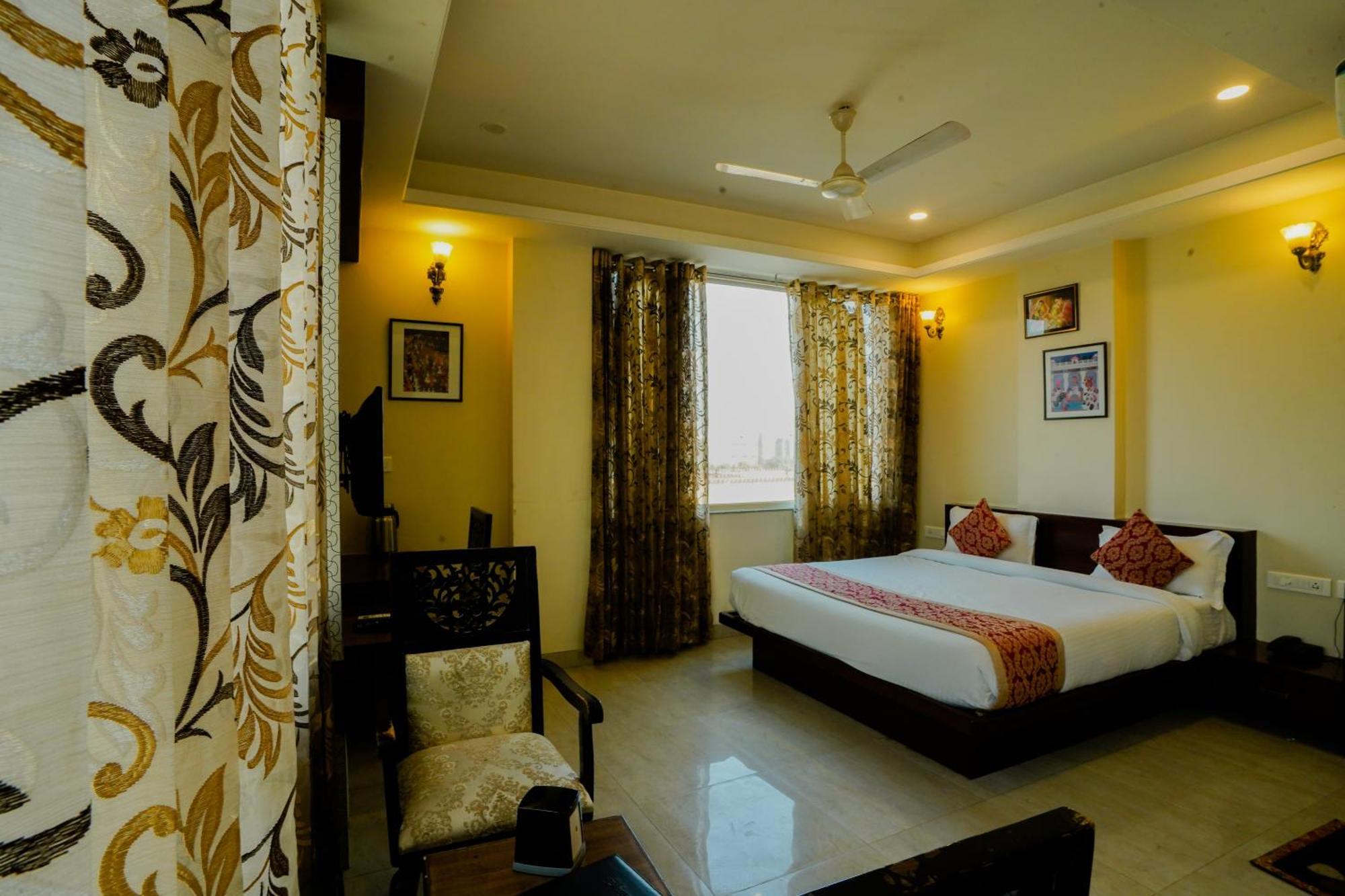 Hotel Cheelgadi Jaipur Bagian luar foto
